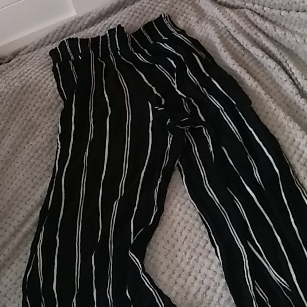 Black ans white long dress panta